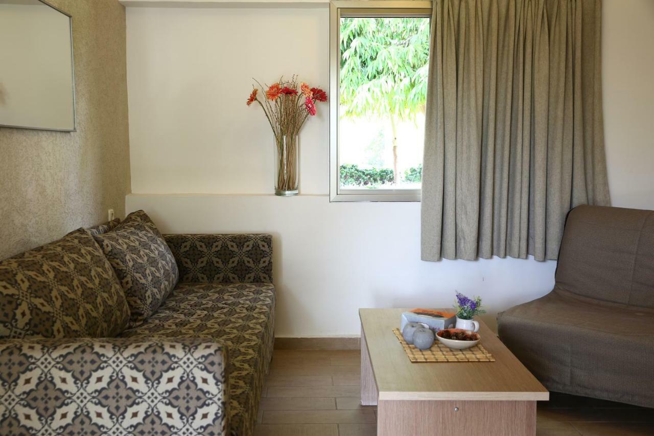 Eilot Kibbutz Country Lodging Eilat Buitenkant foto